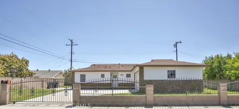 4722 W Maurie Avenue, Santa Ana, CA MLS: PW25079824