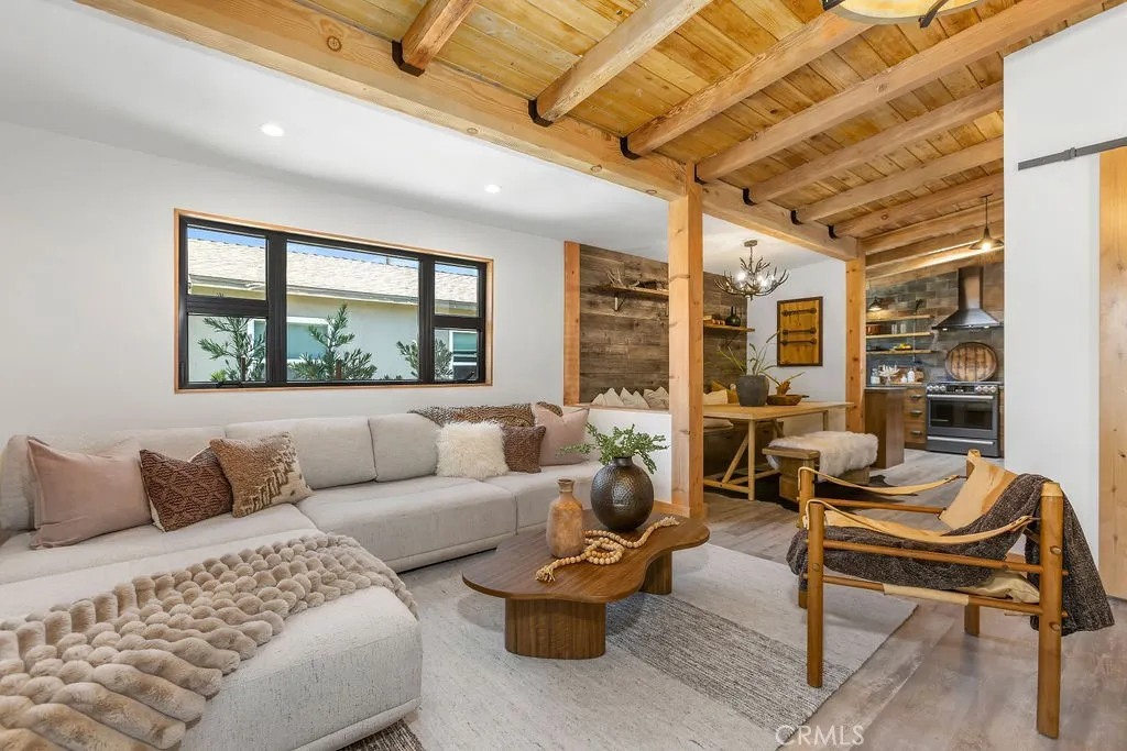 Additional image 33 of 252 Walnut St, Costa Mesa, CA 92627