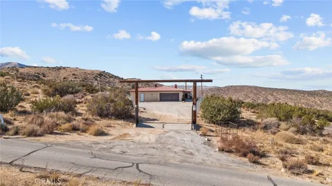31350 157th Street E, Llano, CA 93544 - MLS#: SR25019158
