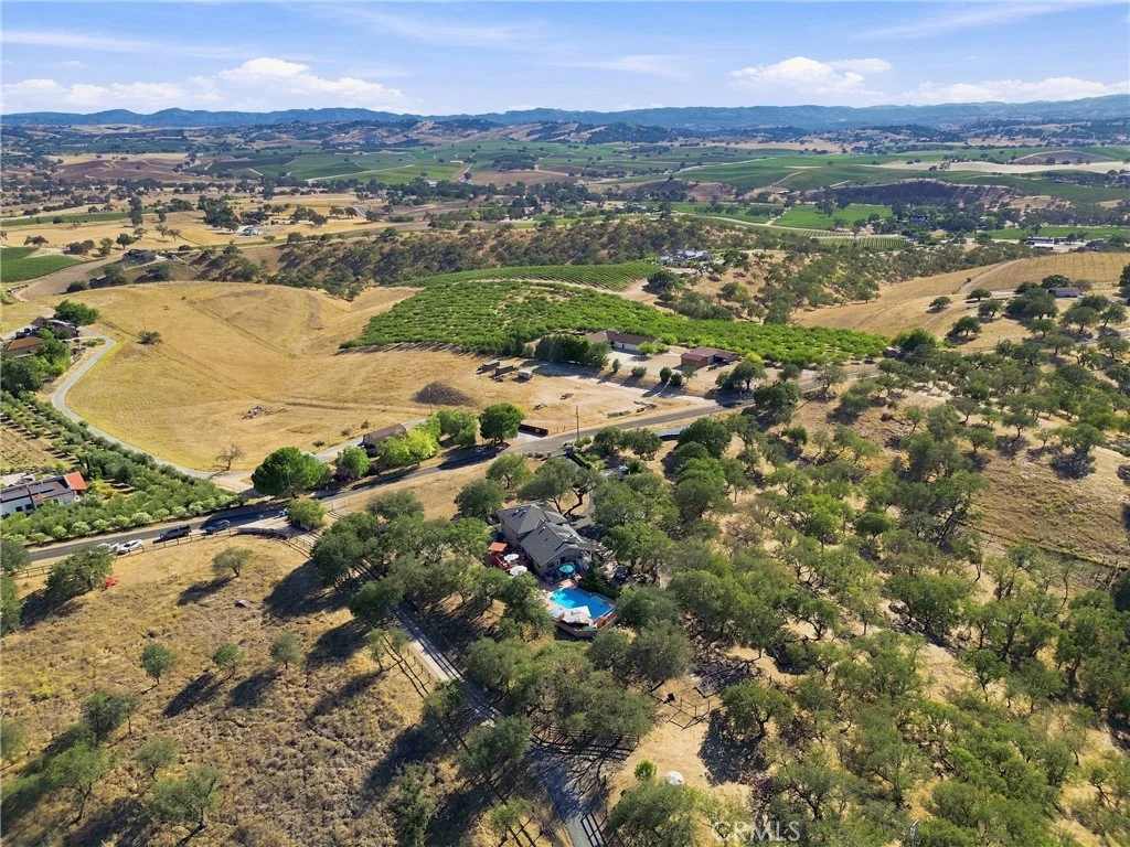 5680 High Ridge Rd, Paso Robles, CA 93446