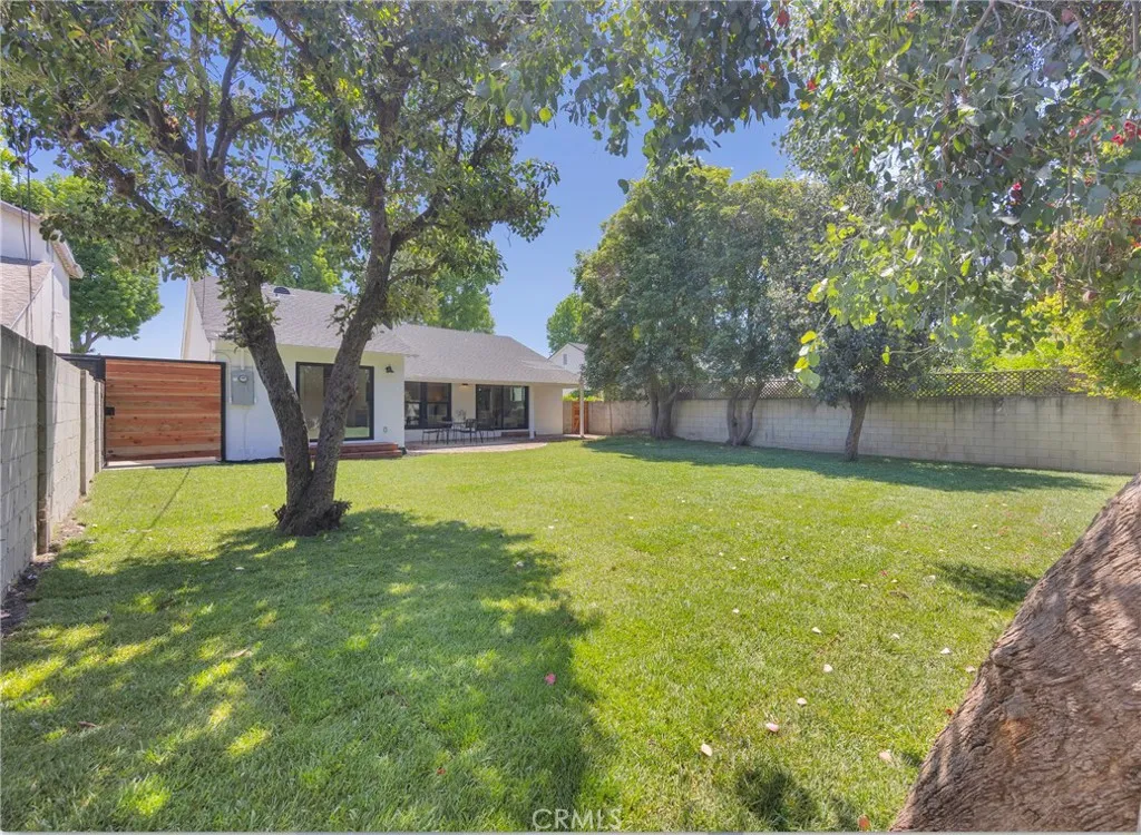 6053 Atoll Avenue, Valley Village, CA 91401