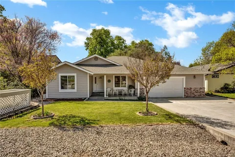18803 Deer Hollow Road, Hidden Valley Lake, CA MLS: LC25088362