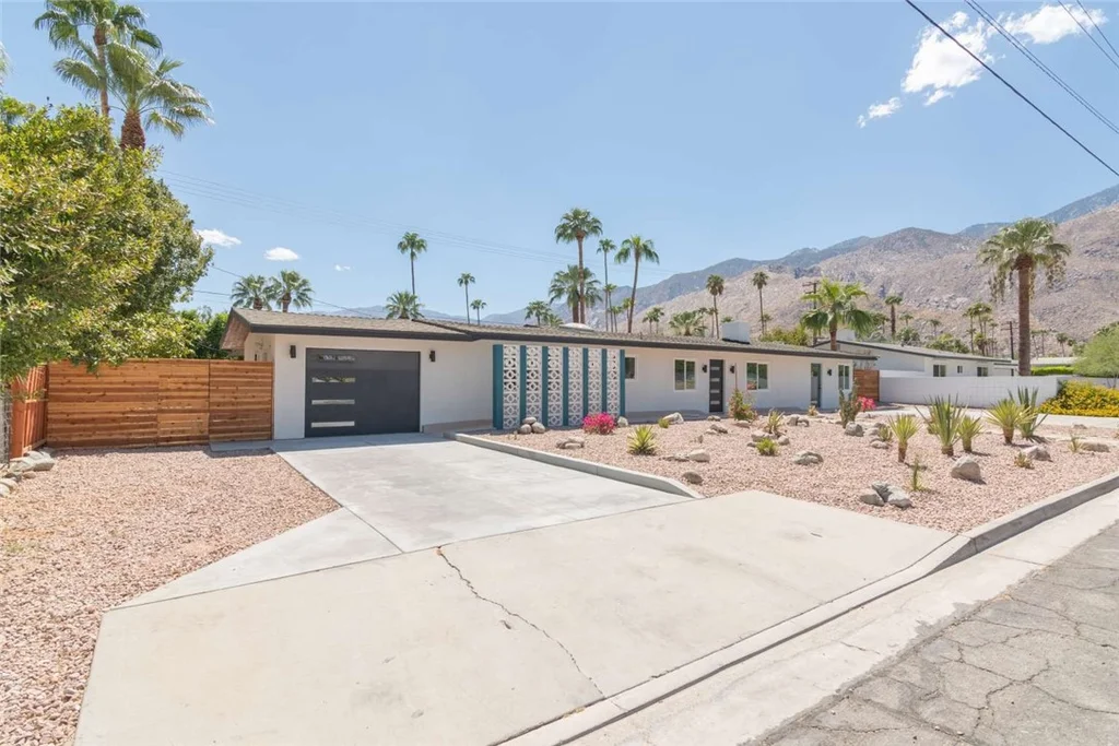 1065 E Sunny Dunes Road, Palm Springs, CA 92264