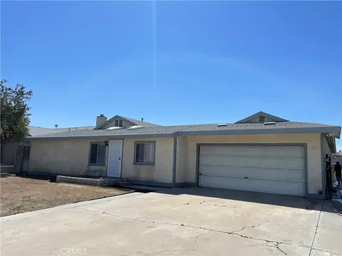 213 Cavendish Drive, Hemet, CA MLS: SW25079149