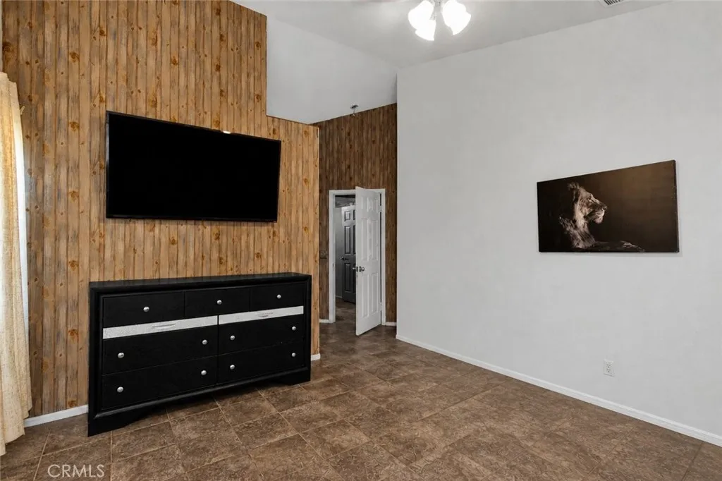 Additional image 46 of 6414 Nielson Road, Phelan, CA 92371