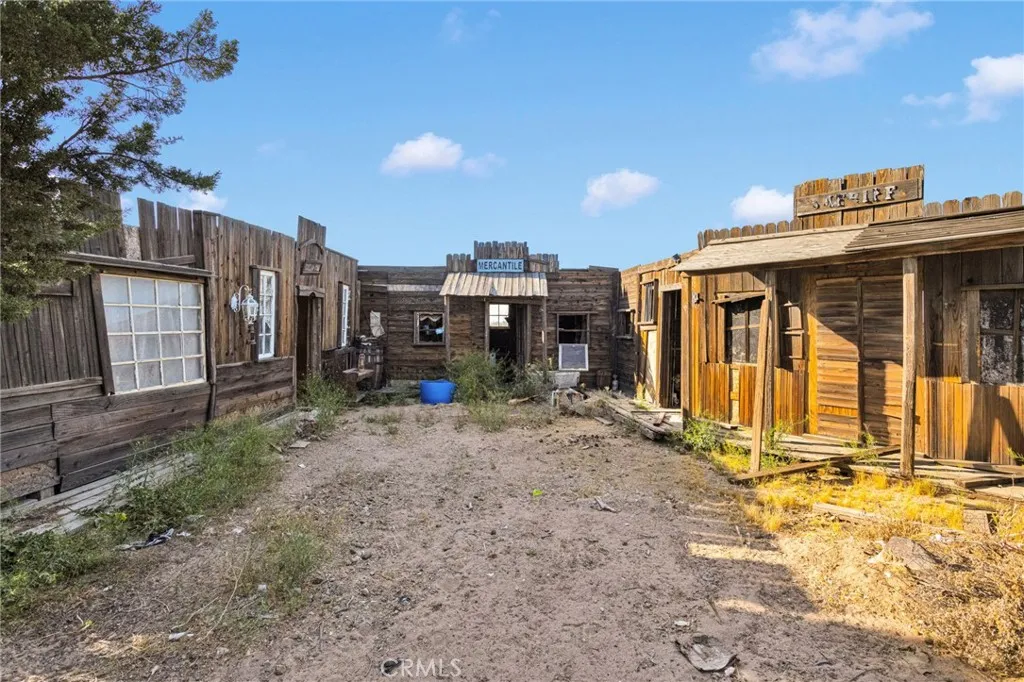 Additional image 63 of 6414 Nielson Road, Phelan, CA 92371