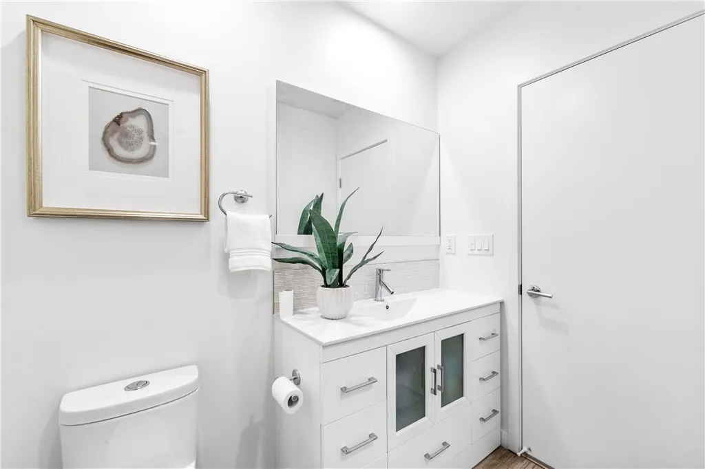 Additional image 32 of 6023 Greenmeadow Rd, Lakewood, CA 90713