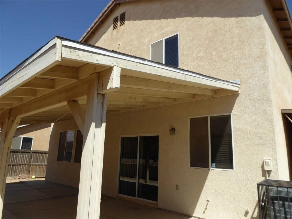 8906 Gentian Ave, Hesperia, CA 92344