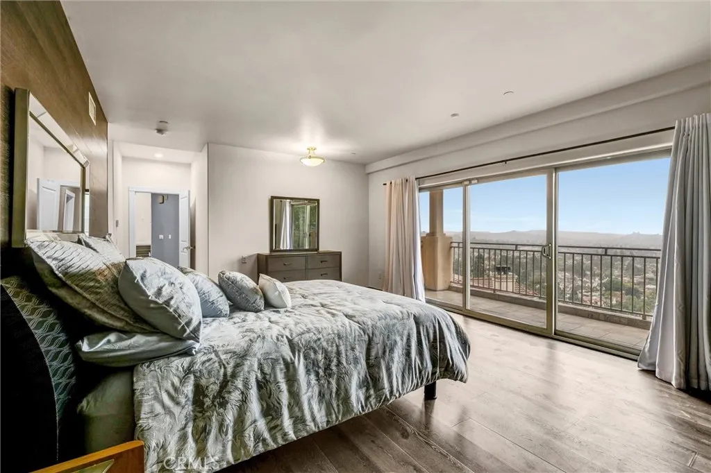 Additional image 37 of 876 Harrington Rd, Glendale, CA 91207