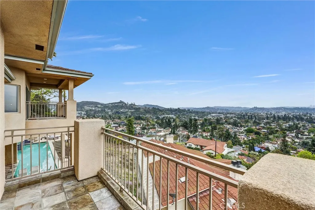 Additional image 11 of 876 Harrington Rd, Glendale, CA 91207