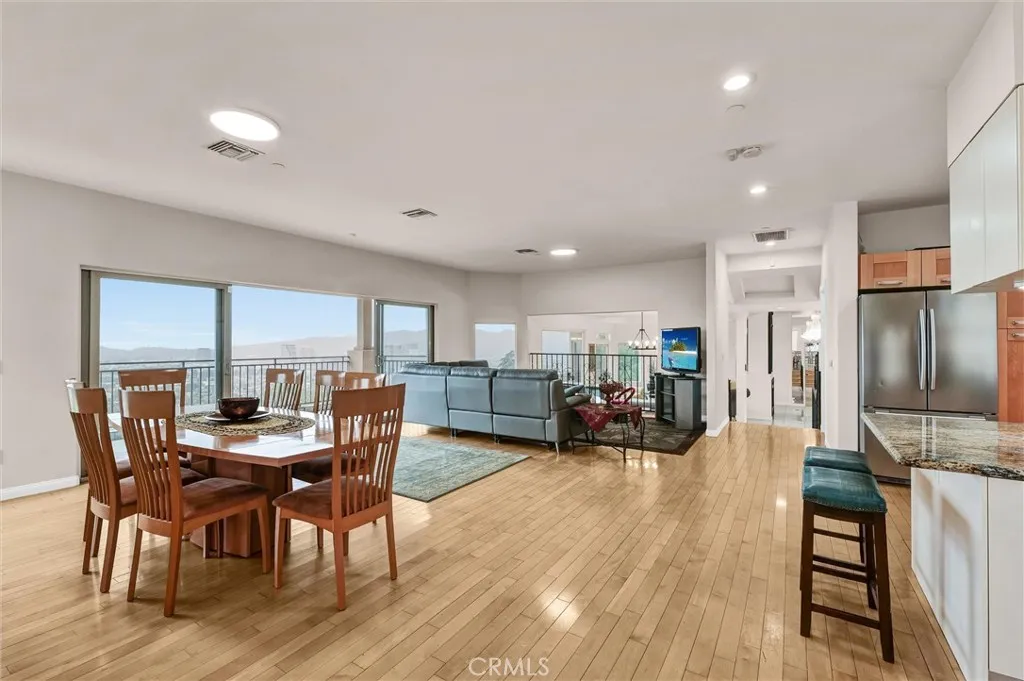 Additional image 19 of 876 Harrington Rd, Glendale, CA 91207