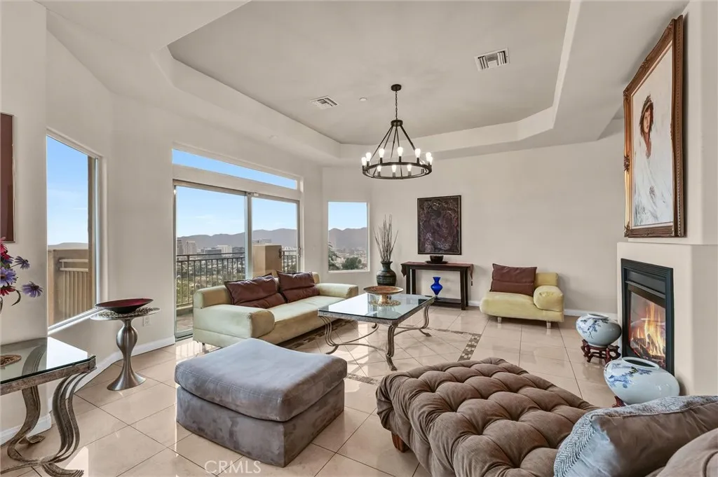 Additional image 10 of 876 Harrington Rd, Glendale, CA 91207