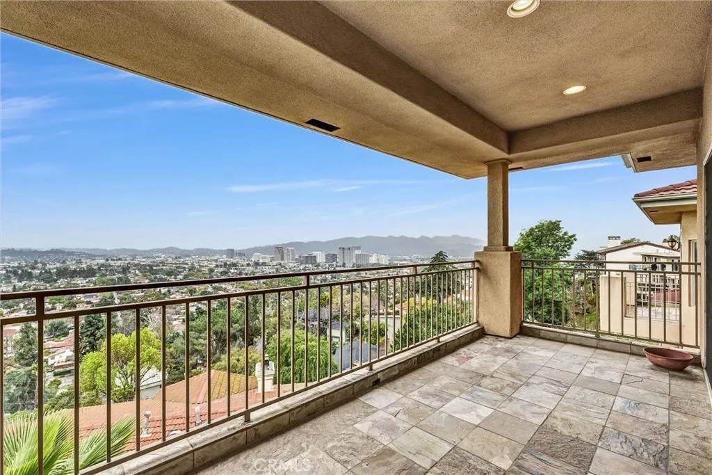 Additional image 60 of 876 Harrington Rd, Glendale, CA 91207