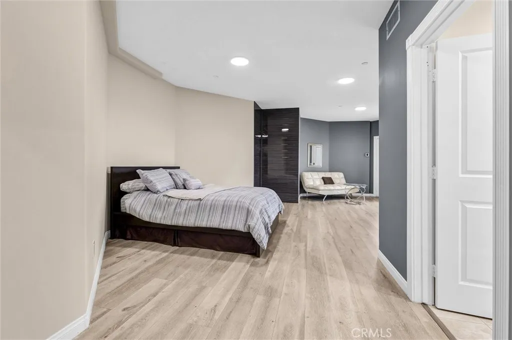 Additional image 28 of 876 Harrington Rd, Glendale, CA 91207