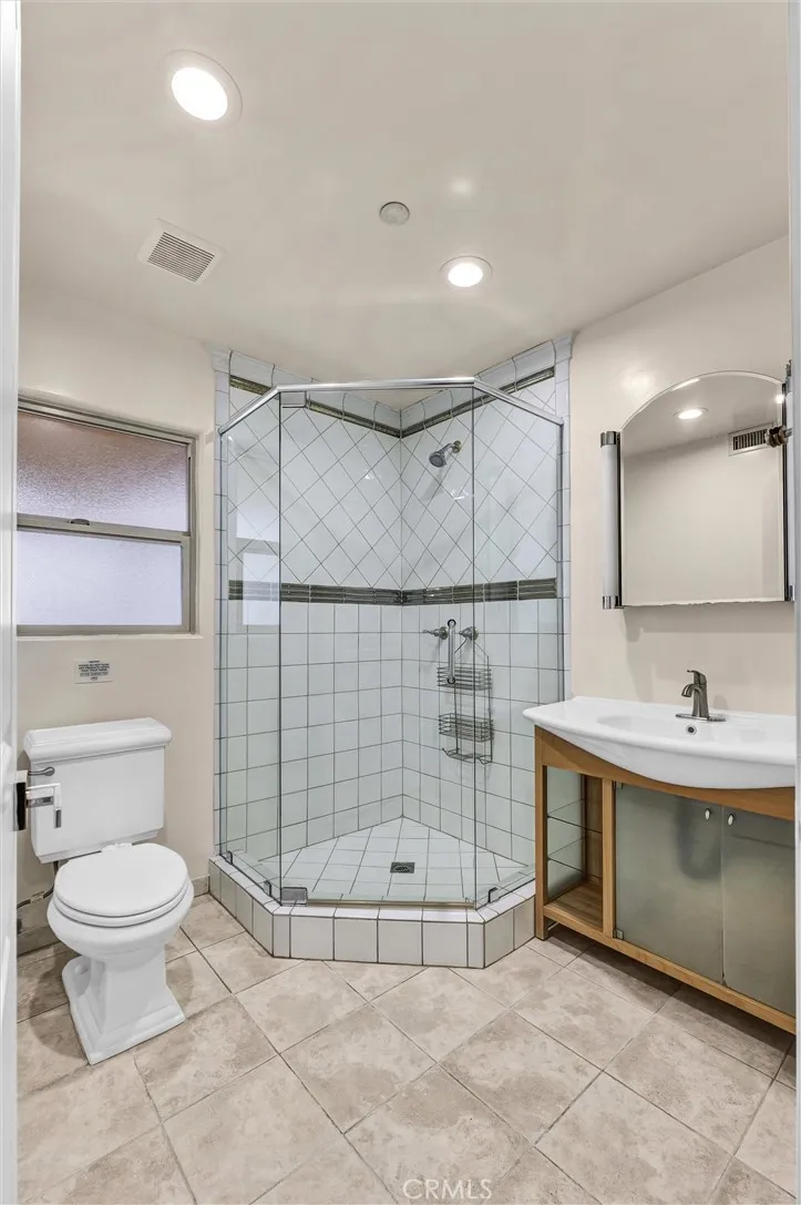 Additional image 68 of 876 Harrington Rd, Glendale, CA 91207