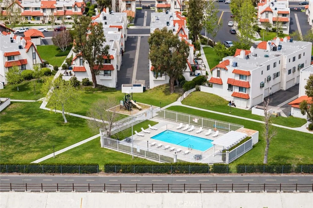 27650 Ironstone Drive Unit 3, Canyon Country, CA 91387