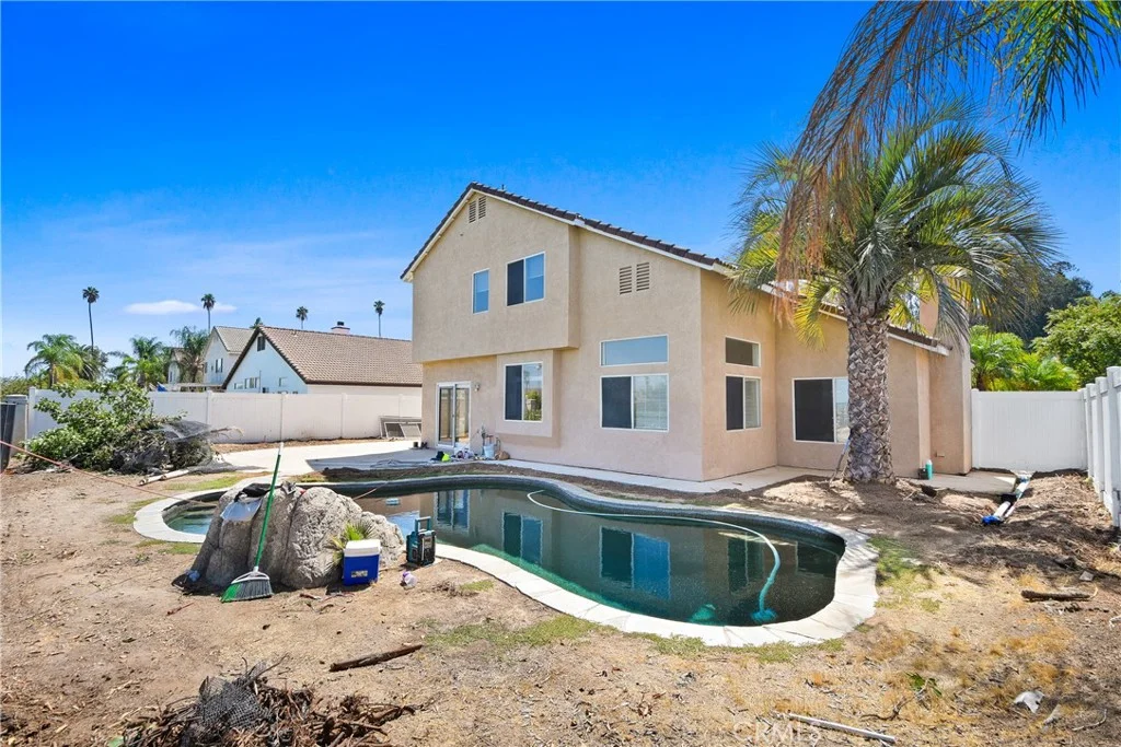 1253 Taft Lane, Corona, CA 92881