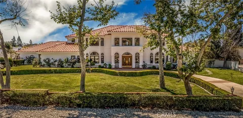 394 Independence Drive, Claremont, CA MLS: CV25026415