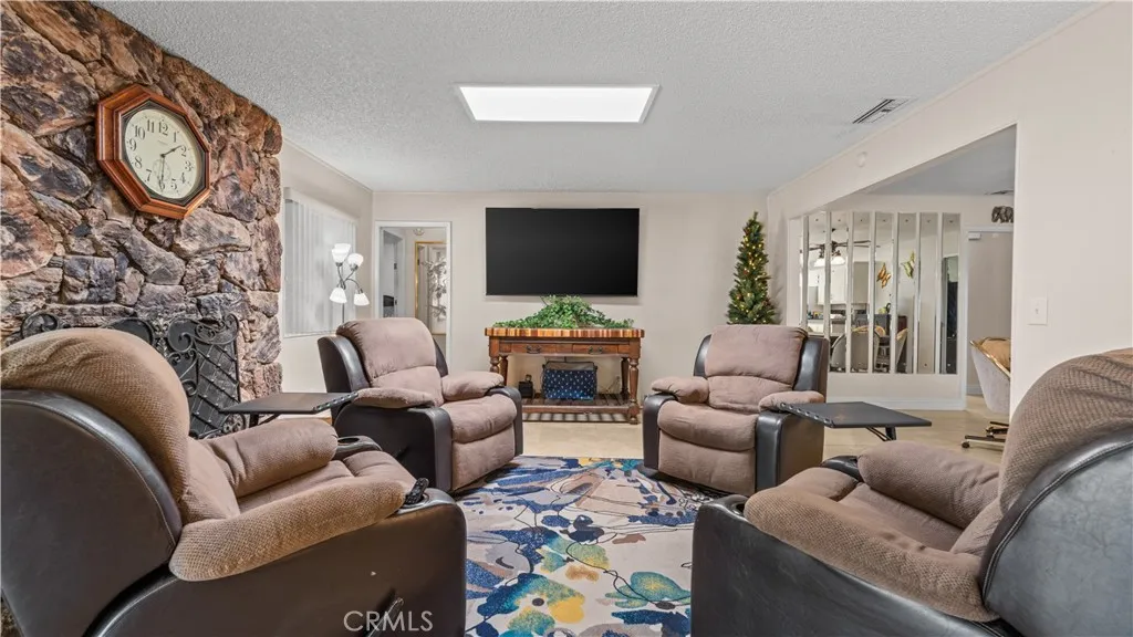 Additional image 8 of 42162 Carnegie Ave, Hemet, CA 92544