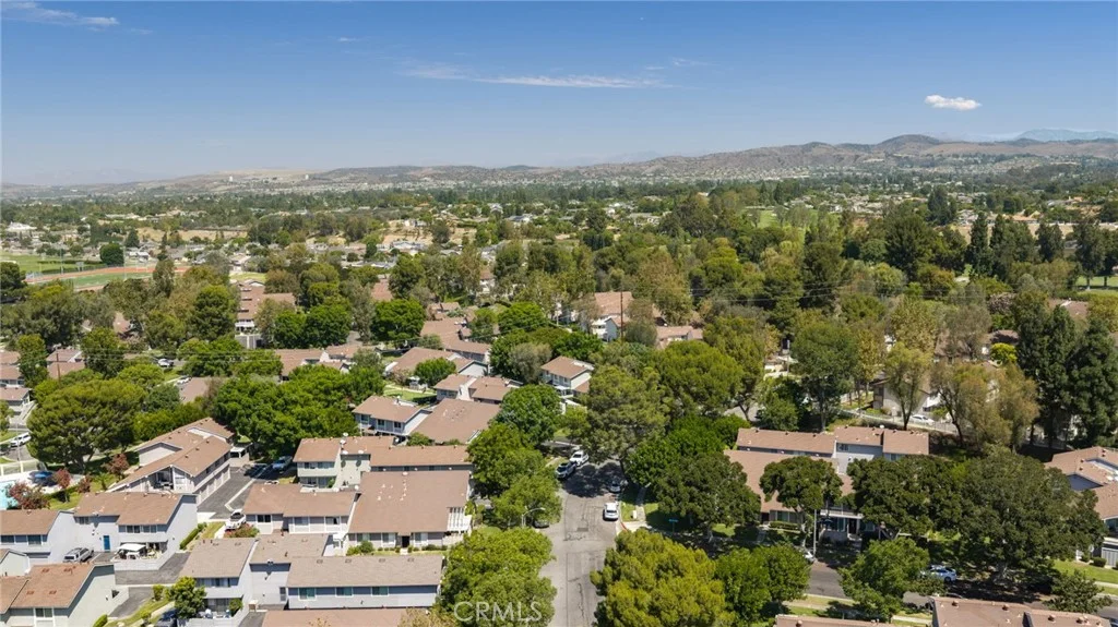 1727 N Willow Woods Dr Unit B, Anaheim, CA 92807