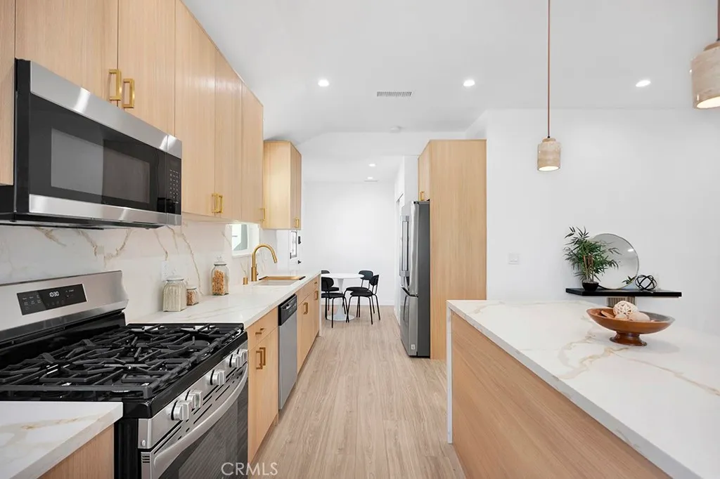 Additional image 6 of 14868 Envoy, Sylmar, CA 91342