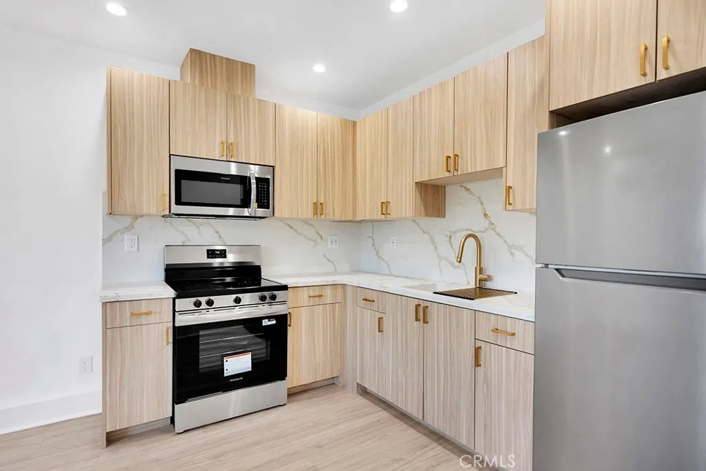 Additional image 30 of 14868 Envoy, Sylmar, CA 91342