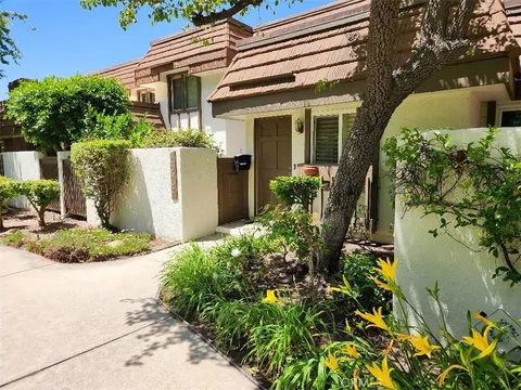 10407 Larwin Avenue, Chatsworth, CA MLS: SR25107327
