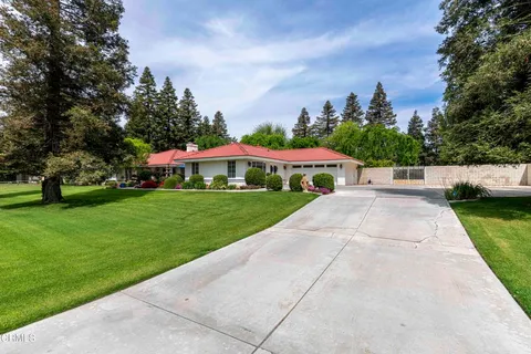 15900 Manon Drive, Bakersfield, CA 93314 - MLS#: V1-29563