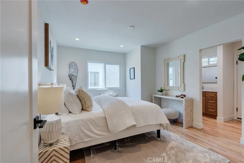 Additional image 109 of 11919 Mayfield Ave Unit 2, Los Angeles, CA 90049