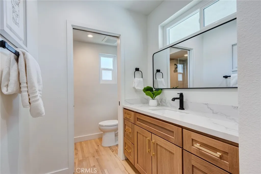 Additional image 113 of 11919 Mayfield Ave Unit 2, Los Angeles, CA 90049