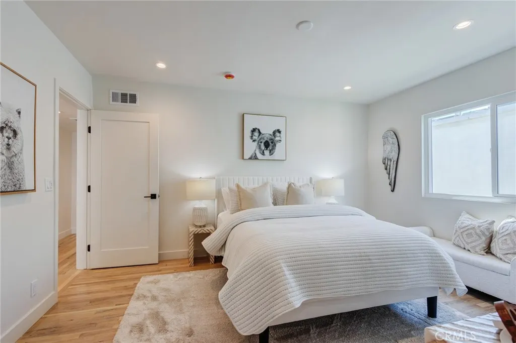 Additional image 111 of 11919 Mayfield Ave Unit 2, Los Angeles, CA 90049