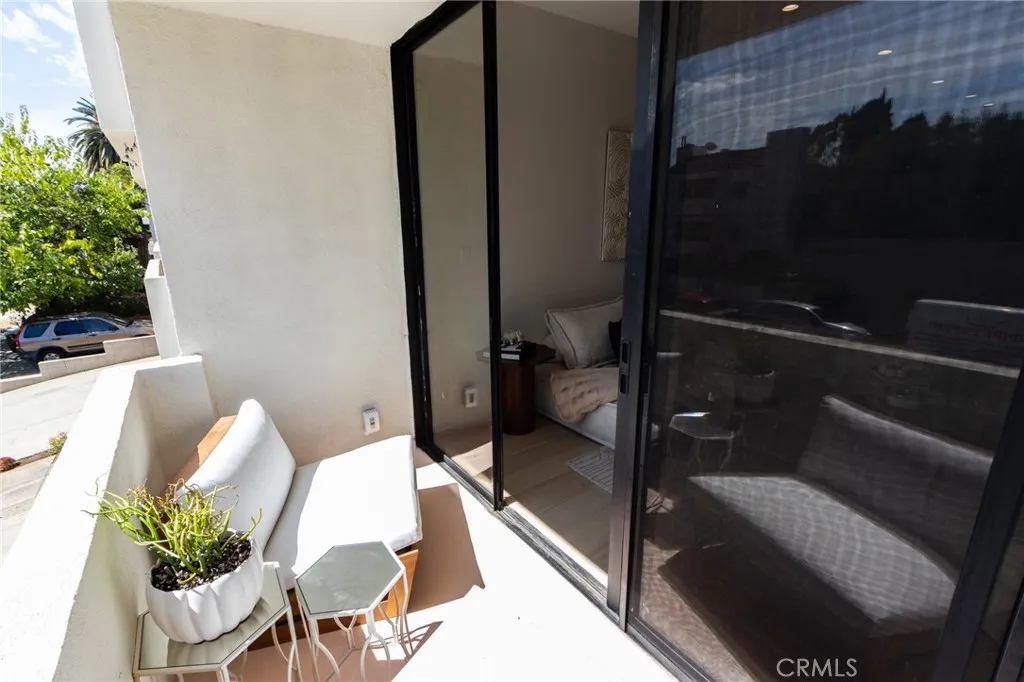 Additional image 103 of 11919 Mayfield Ave Unit 2, Los Angeles, CA 90049