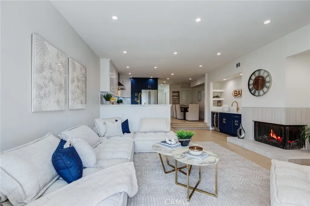 Additional image 105 of 11919 Mayfield Ave Unit 2, Los Angeles, CA 90049