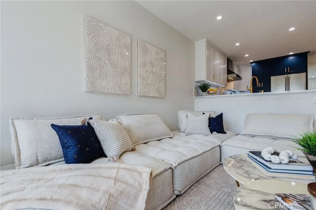 Additional image 93 of 11919 Mayfield Ave Unit 2, Los Angeles, CA 90049