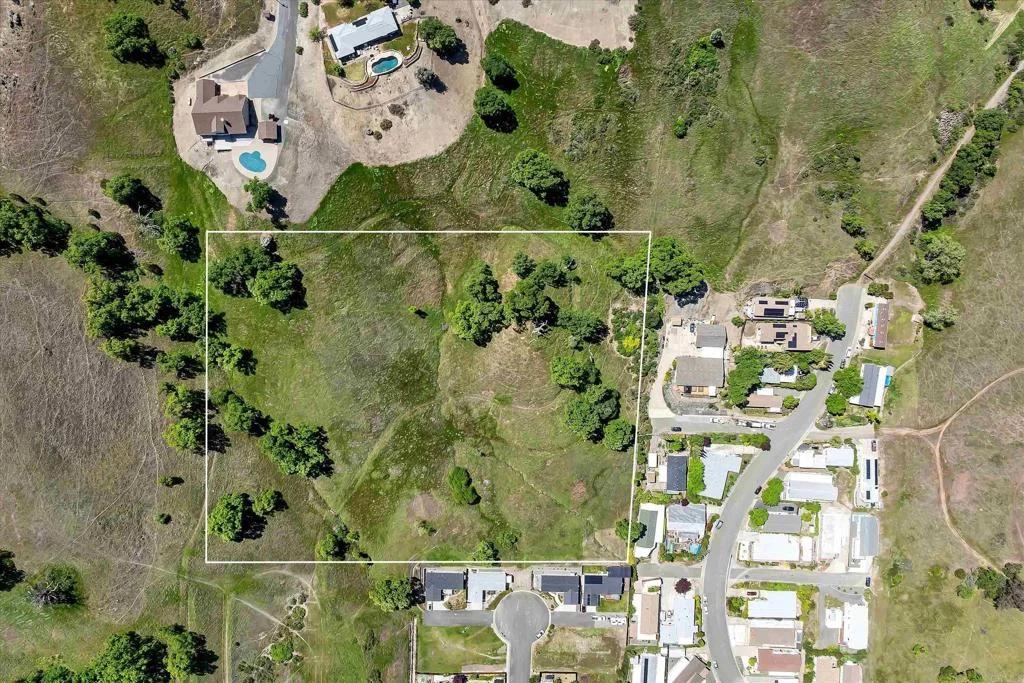 501 Island View Drive, Lakeport, CA 95453