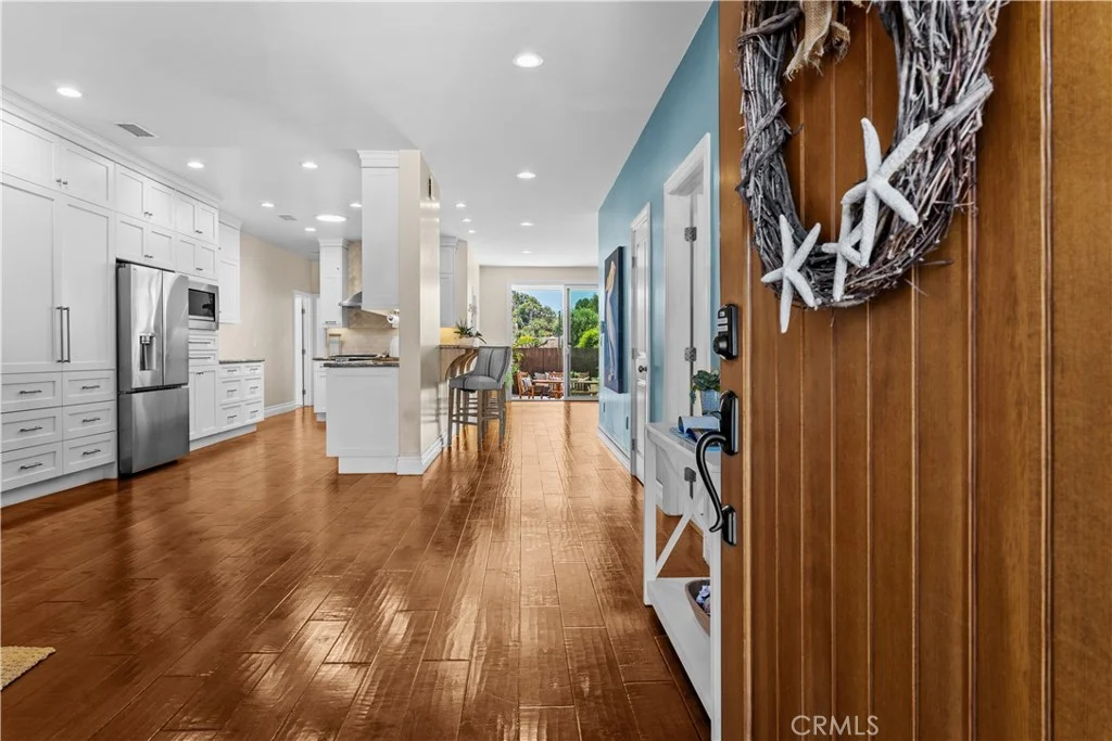 526 E Maple Ave, El Segundo, CA 90245 photo 3