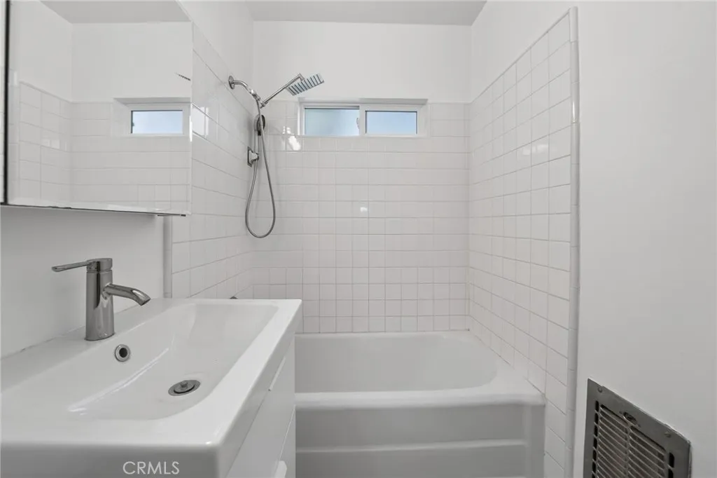 Additional image 49 of 15224 La Maida St, Sherman Oaks, CA 91403