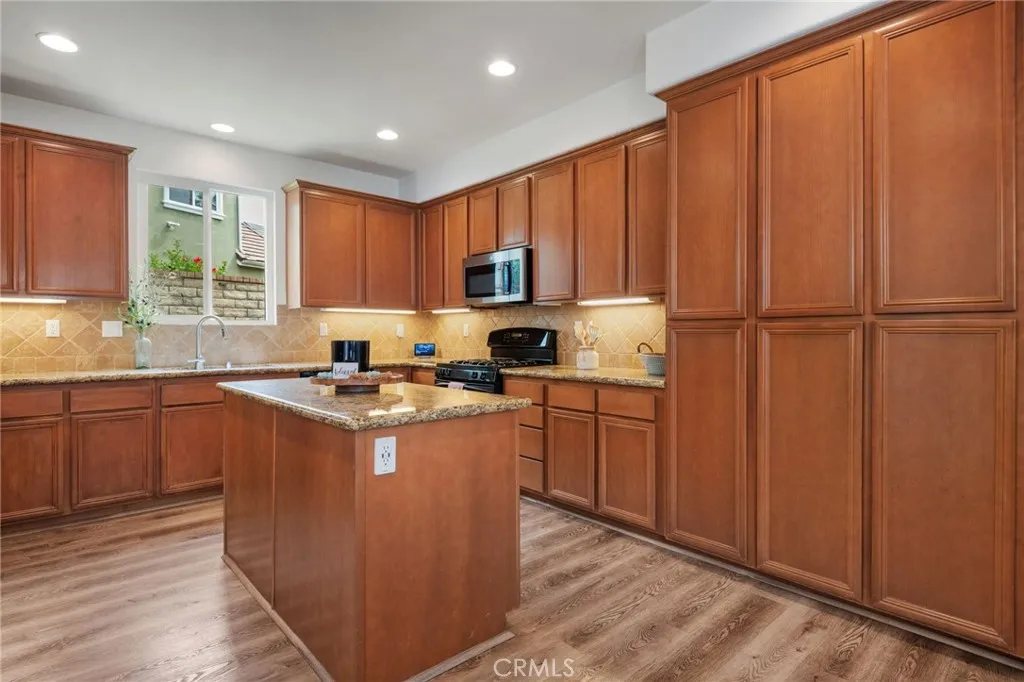 Additional image 46 of 27563 Weeping Willow Drive, Valencia, CA 91354