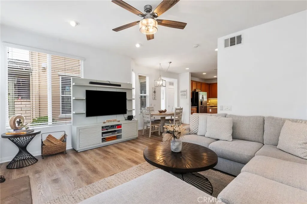 Additional image 5 of 27563 Weeping Willow Drive, Valencia, CA 91354