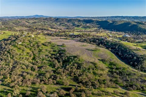 930 Windwood Road, Paso Robles, CA MLS: NS25081081