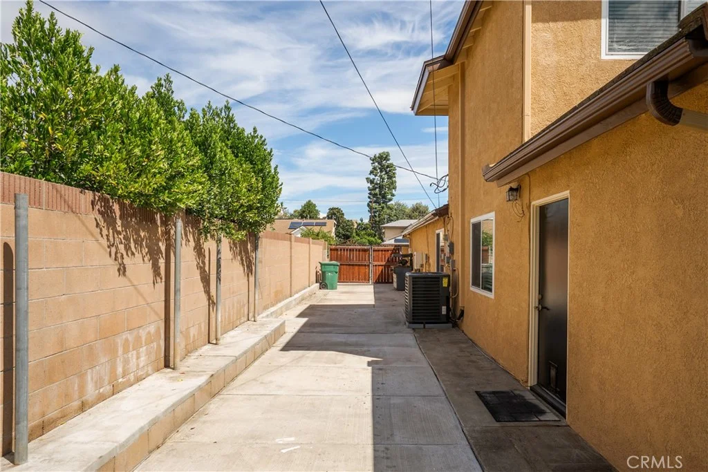 403 N Shaftesbury Ave, San Dimas, CA 91773