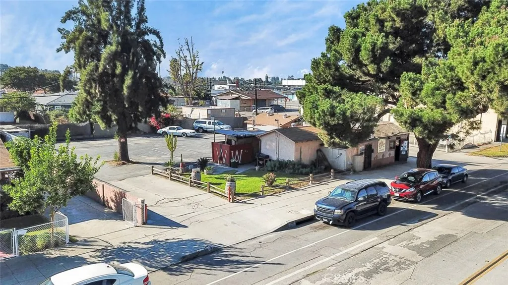 9314 BEVERLY RD  