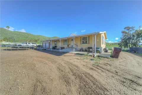 32986 Grand Avenue, Winchester, CA 92596 - MLS#: SW25052607