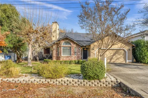 19450 Mountain S, Hidden Valley Lake, CA MLS: LC25063082