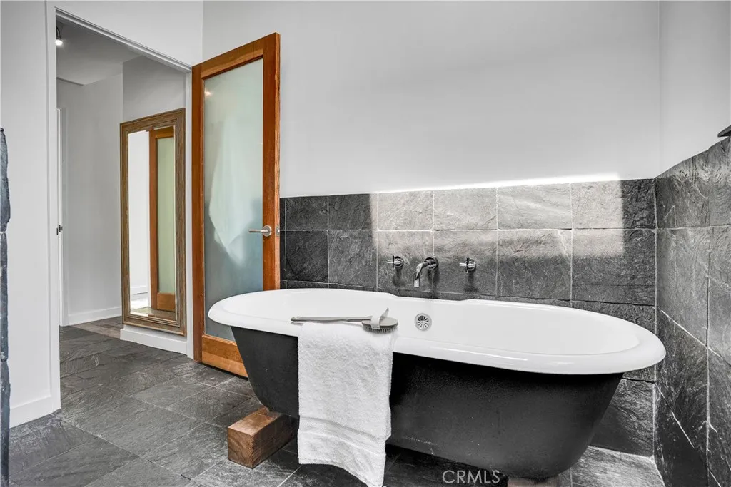 Additional image 40 of 8738 Wonderland Avenue, Los Angeles, CA 90046