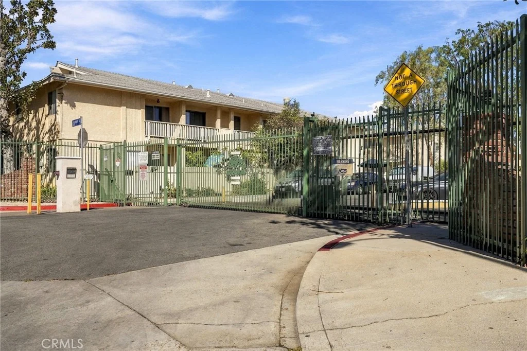8020 Canby Avenue Unit 5, Reseda, CA 91335