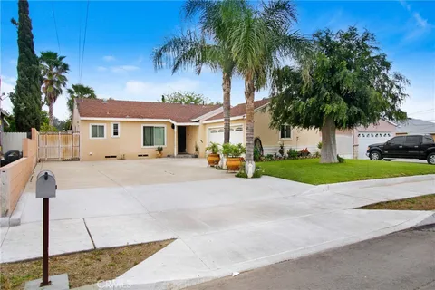 10005 Elwood Avenue, Fontana, CA 92335 - MLS#: SR25094627