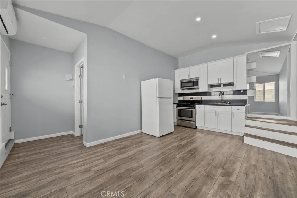 Additional image 21 of 8447 Colbath Avenue, Panorama City, CA 91402