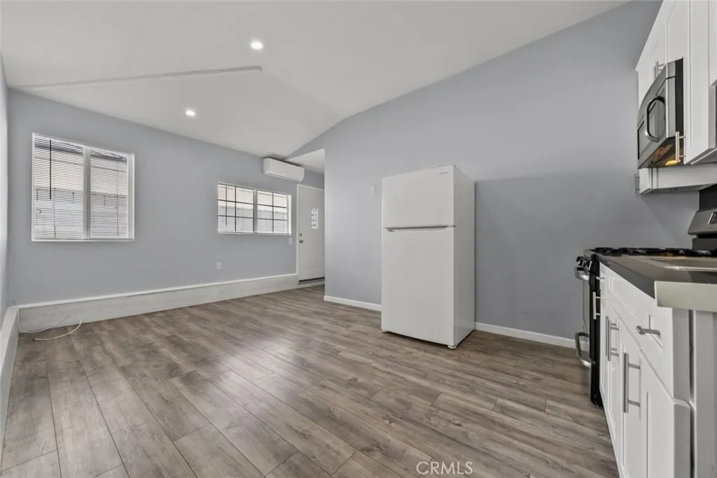 Additional image 27 of 8447 Colbath Avenue, Panorama City, CA 91402