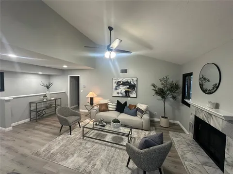 27130 Hidaway Avenue Unit 6, Canyon Country, CA 91351 - MLS#: SR25078525